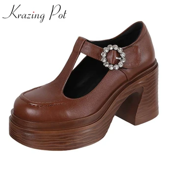 Krazing Pot Güzellik İnek Deri Kare Ayak T-sapanlar Avrupa Aşırı Yüksek Topuklu Kristal Toka Marka Ayakkabı Su Geçirmez Kadın Pompaları