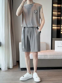 Şort Yaz Pilili Hafif Elastik kısa kollu tişört erkek Seti Gevşek İki parçalı 2023 Yeni Moda Düz Renk 2A3236